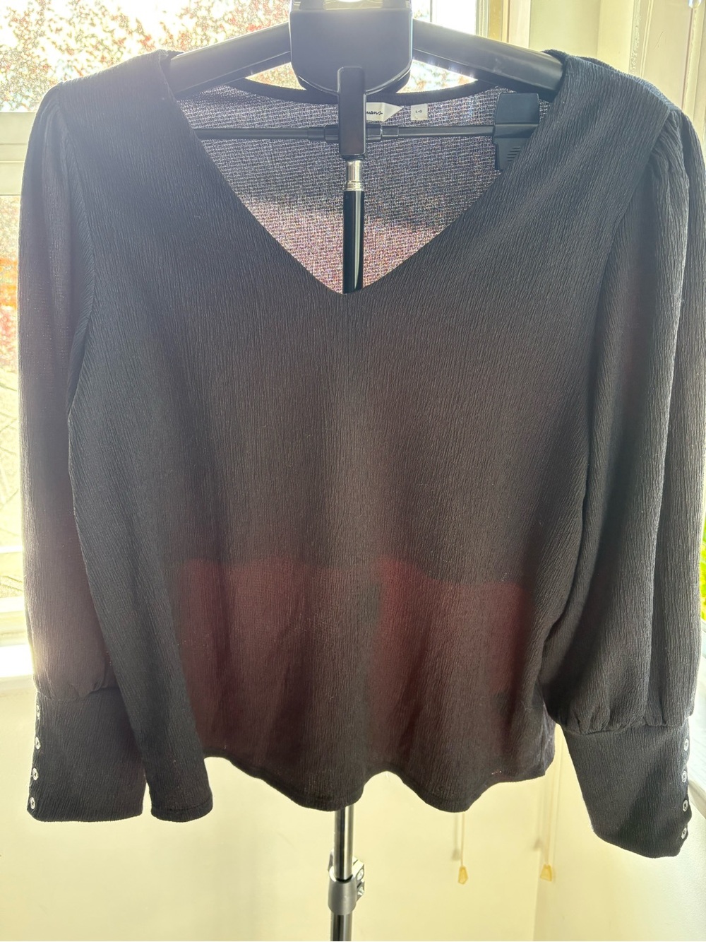 Reitmans Black V-Neck Textured Long Sleeve Blouse